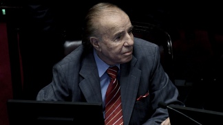 Menem evoluciona favorablemente y podría ser dado de alta en los próximos días