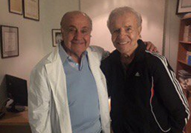 Menem «pasó una buena noche» y «está mejorando», según su médico personal