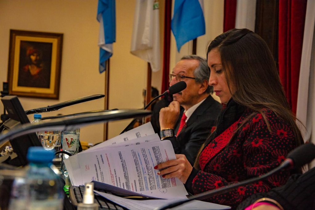 Florencia López: «Algunos grupos feministas pareciera ser que ven en el hombre un enemigo»