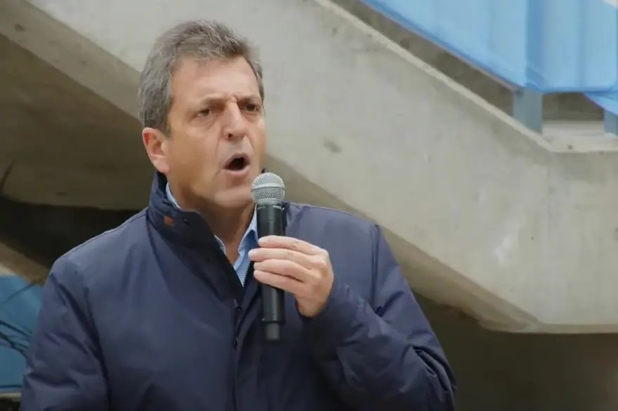 De contratos a planta permanente: Massa suma 799 empleados públicos en su ministerio