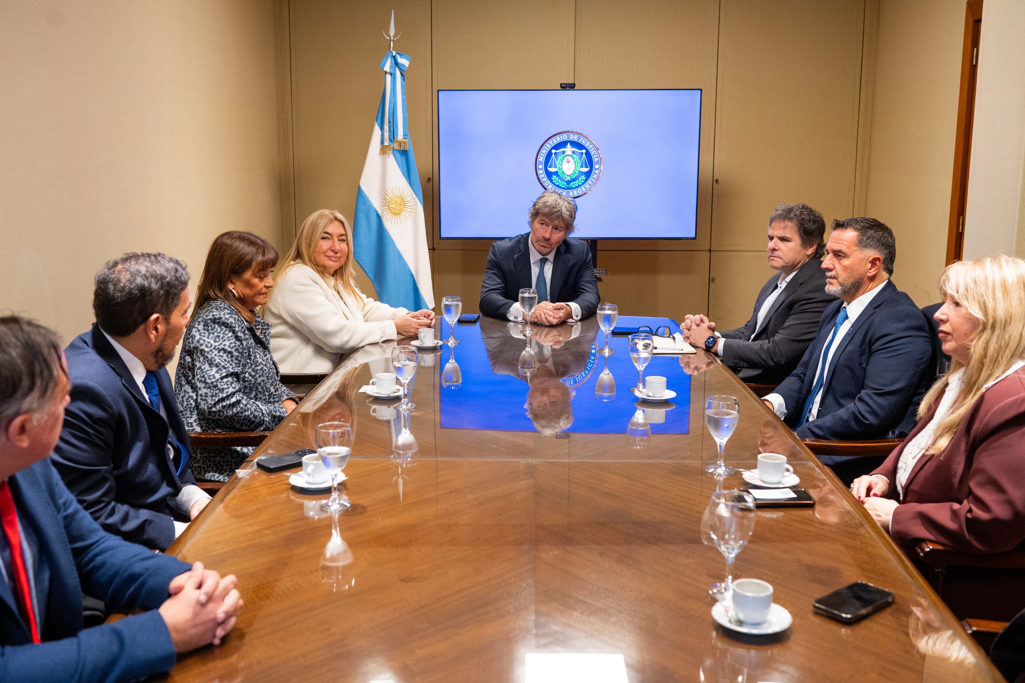 Agenda institucional: Juan Bautista Mahiques recibió a la Federación de la Magistratura para coordinar una «justicia más federal»